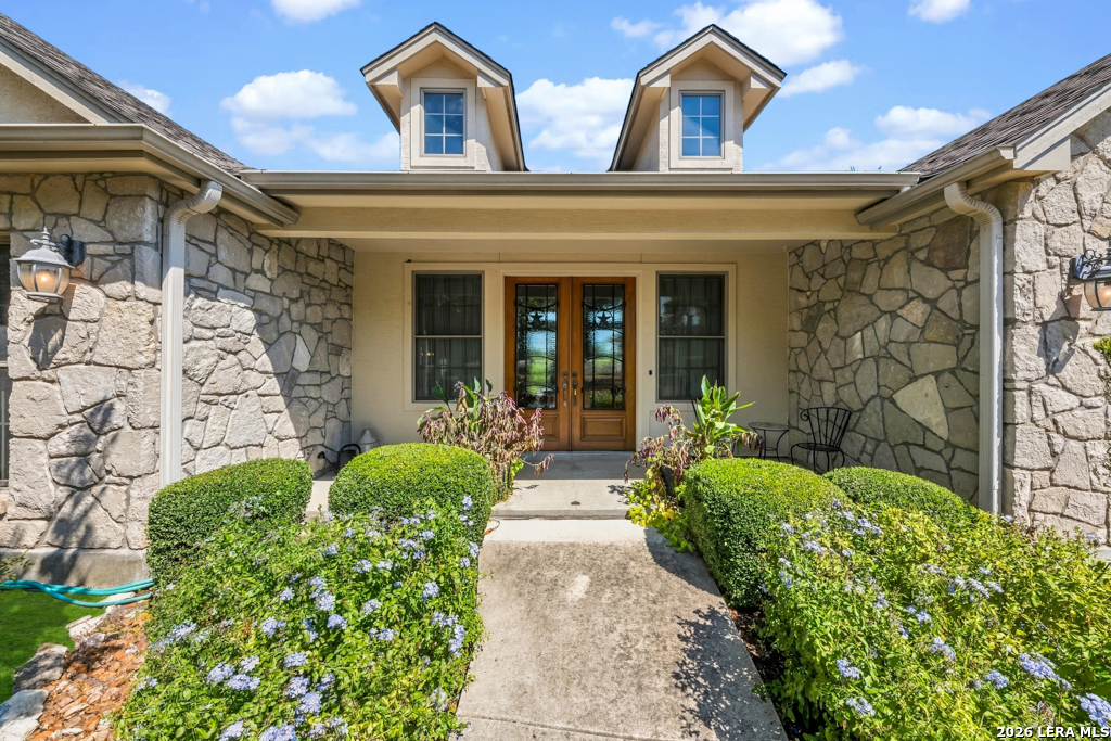 827 Highland Springs Canyon Lake TX 78133
