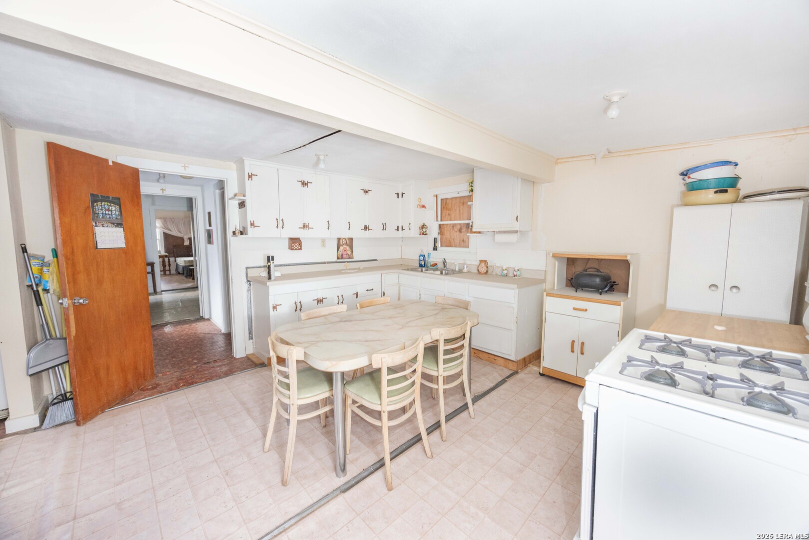1902 17th Street Hondo TX 78861