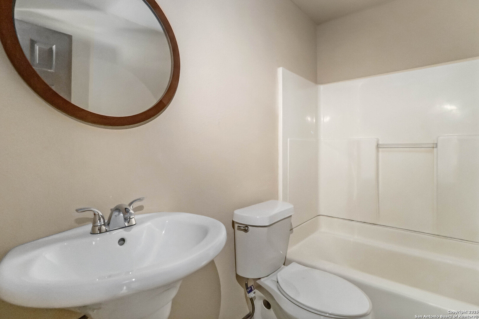 1260 Comanche Bandera TX 78003