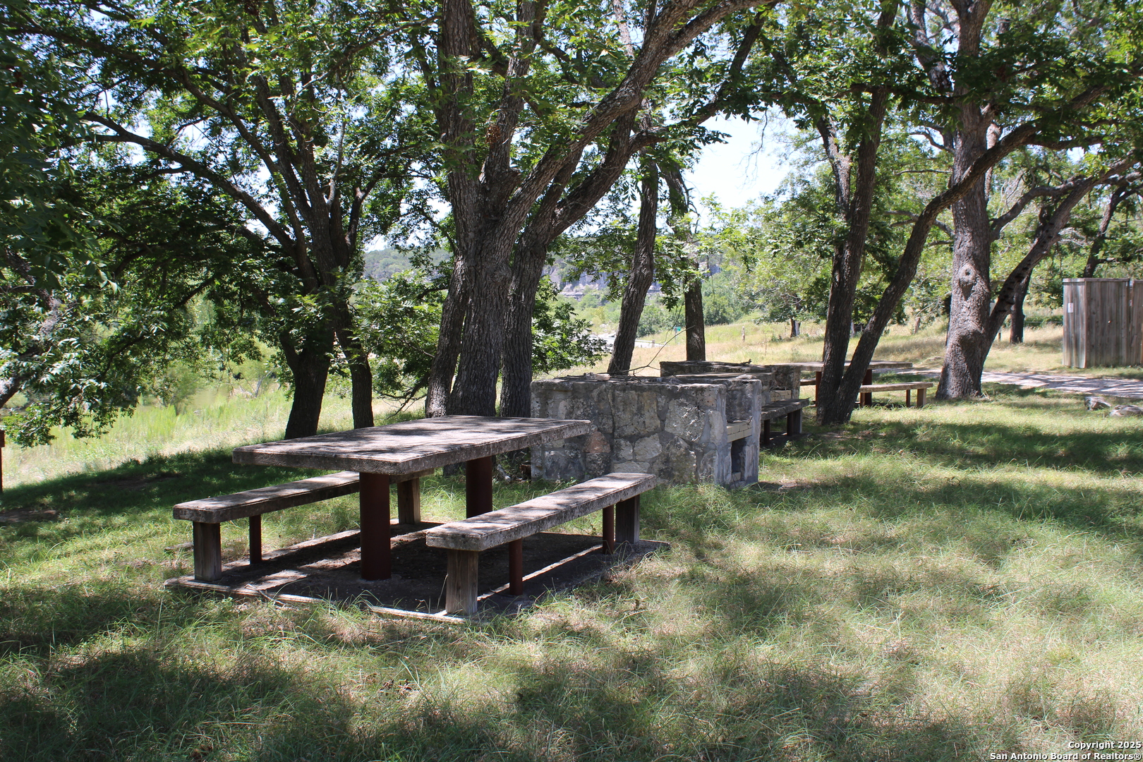 1260 Comanche Bandera TX 78003