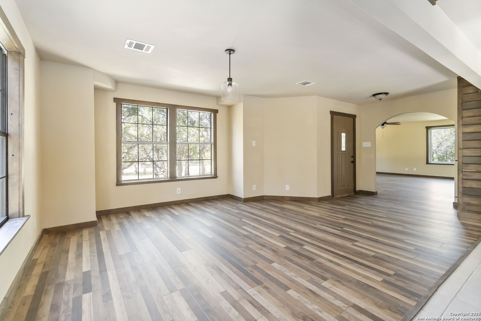 1260 Comanche Bandera TX 78003