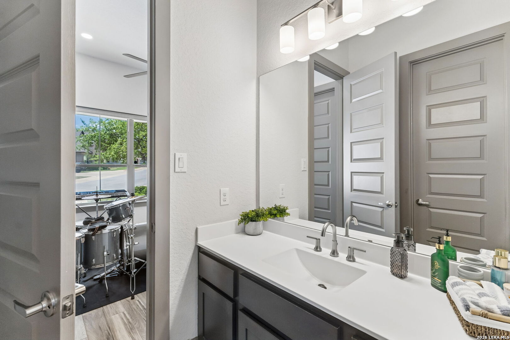 231 Shannon Circle San Antonio TX 78260