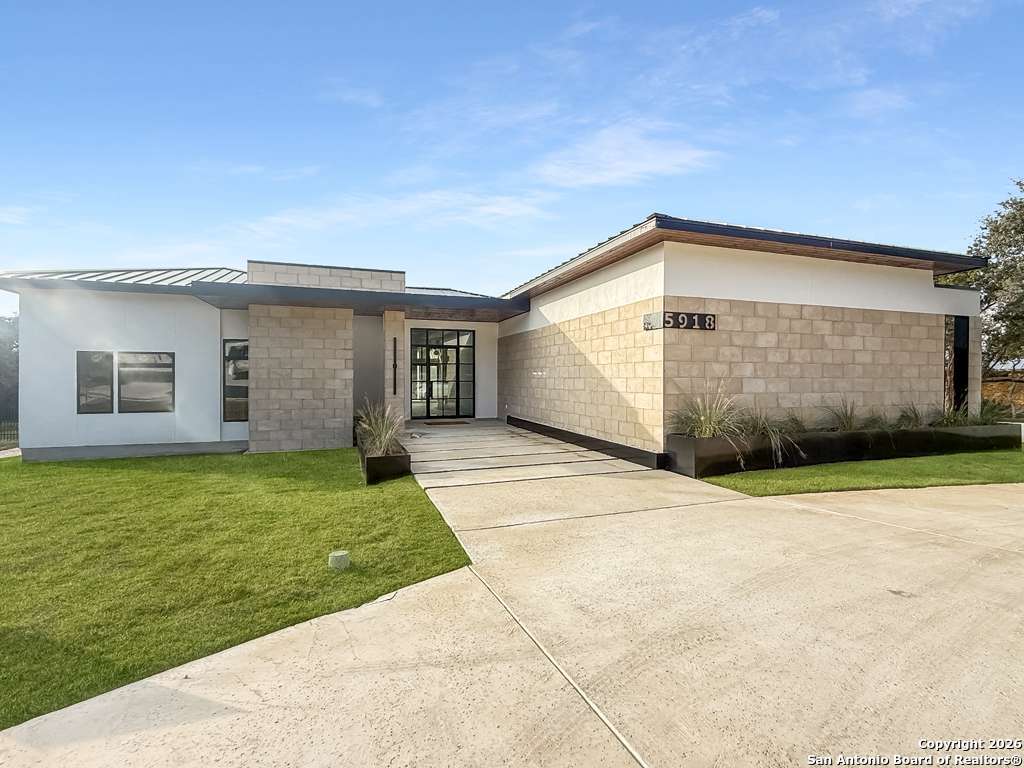 5918 Tejas Spring San Antonio TX 78257