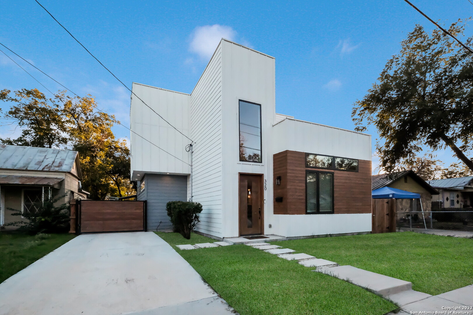 320 Saint Francis Avenue San Antonio TX 78204