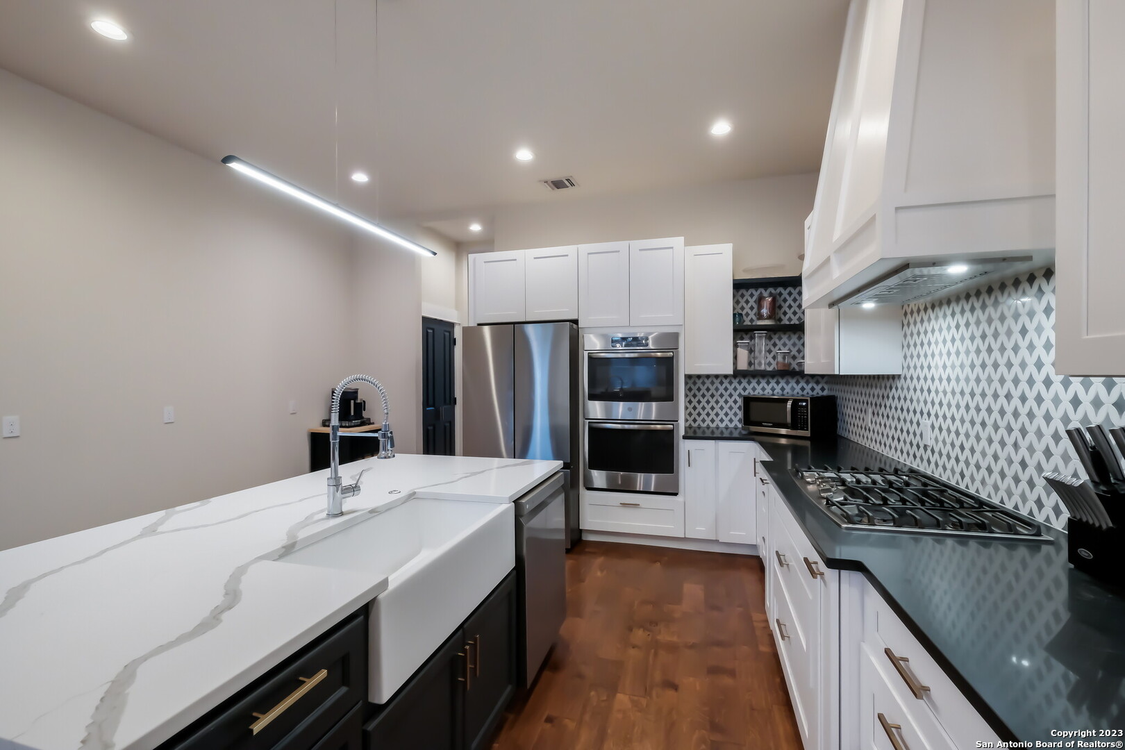 320 Saint Francis Avenue San Antonio TX 78204