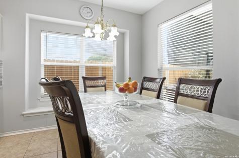 4302 Swan Forest San Antonio TX 78222