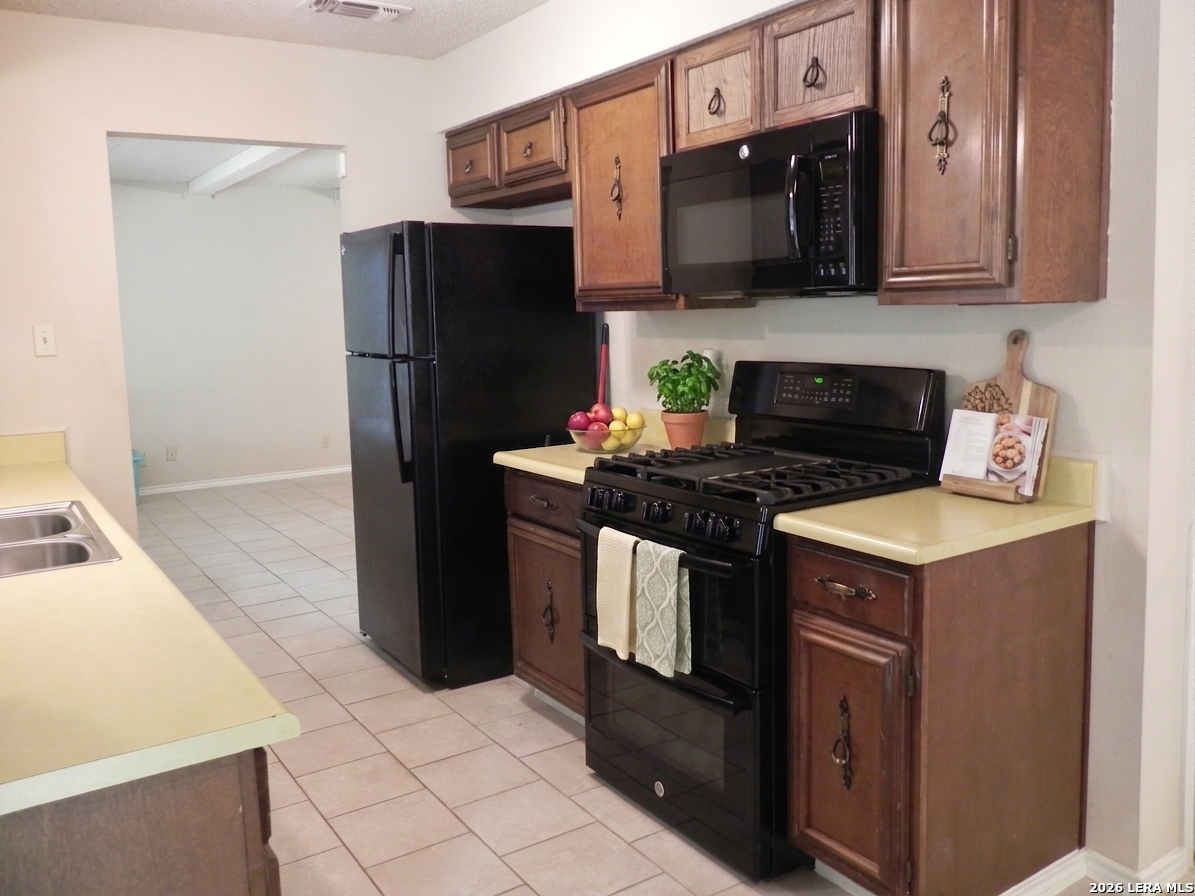 4727 Hidden Creek San Antonio TX 78238