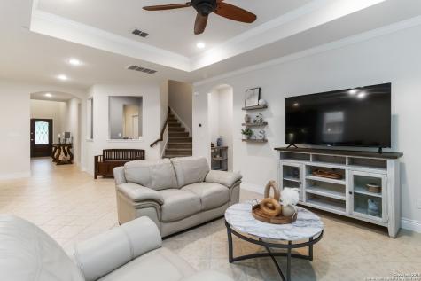 10719 Serrento Hi Helotes TX 78023