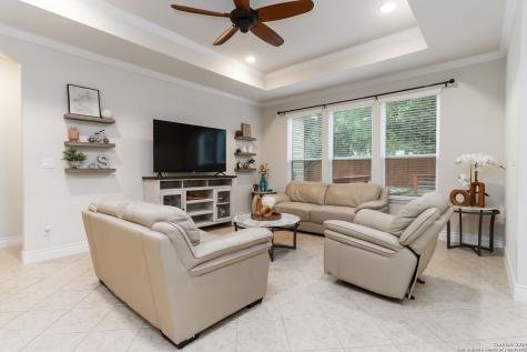 10719 Serrento Hi Helotes TX 78023