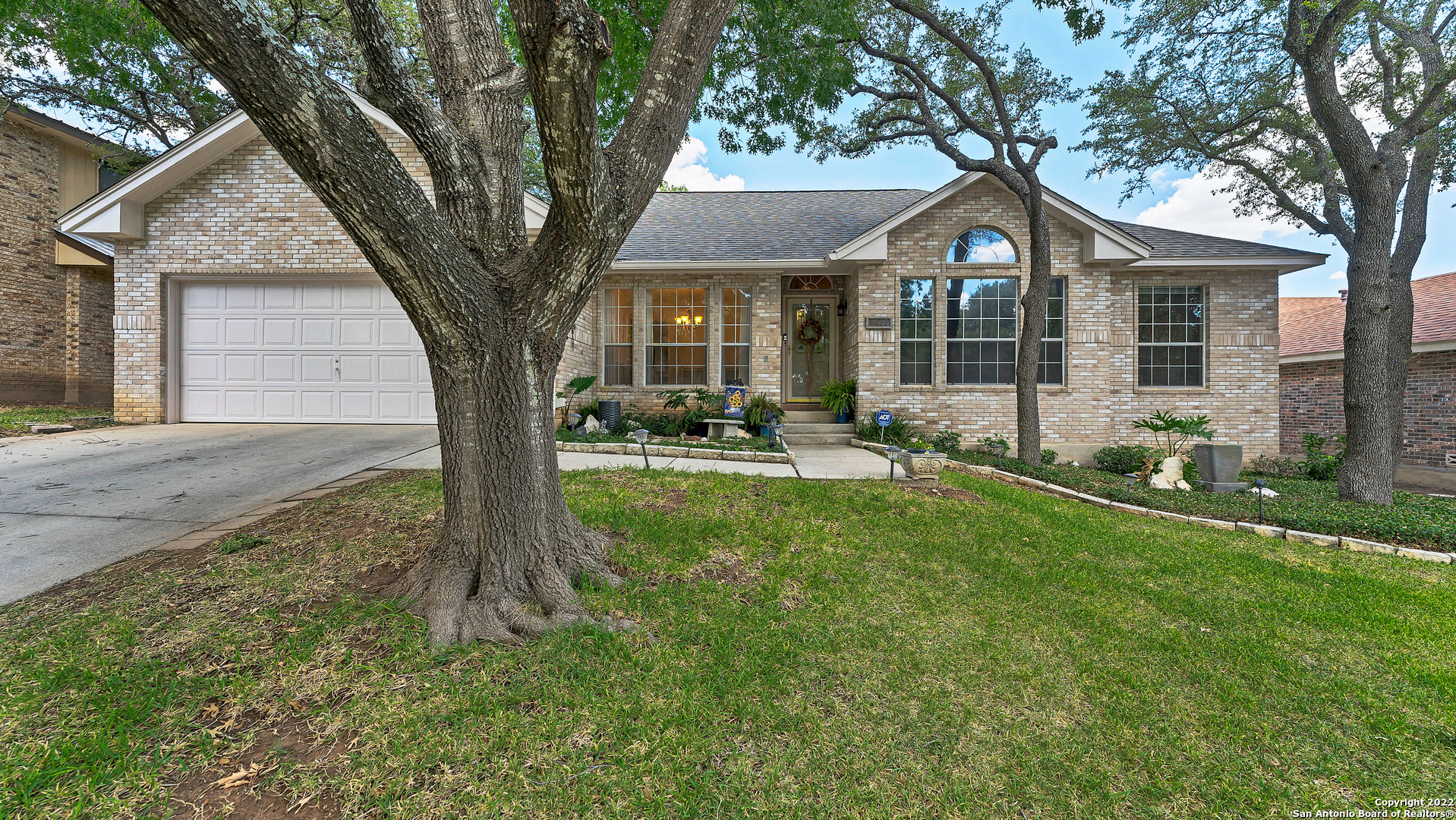 8827 Shady Leaf San Antonio TX 78254