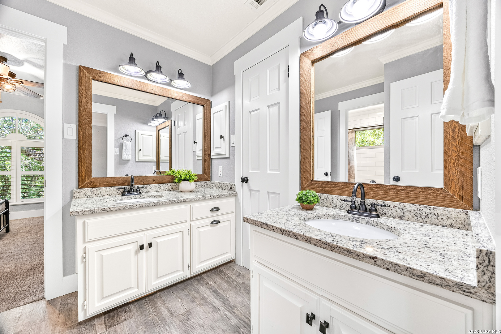 26021 Mesa Oak Drive San Antonio TX 78255