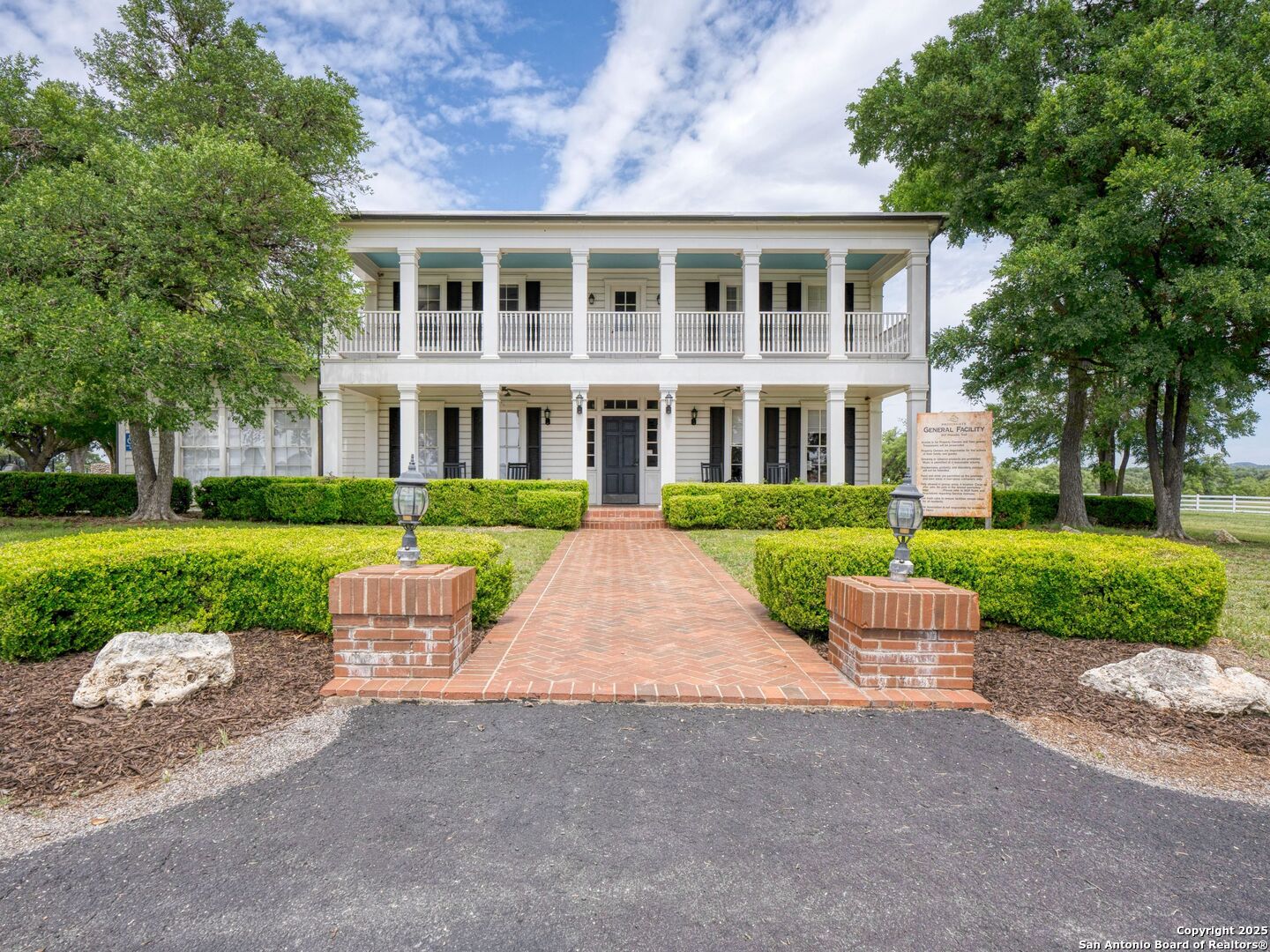 181 Highland Meadows Bandera TX 78003