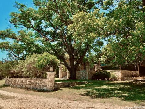 1298 Panther Hollow Drive Bandera TX 78003