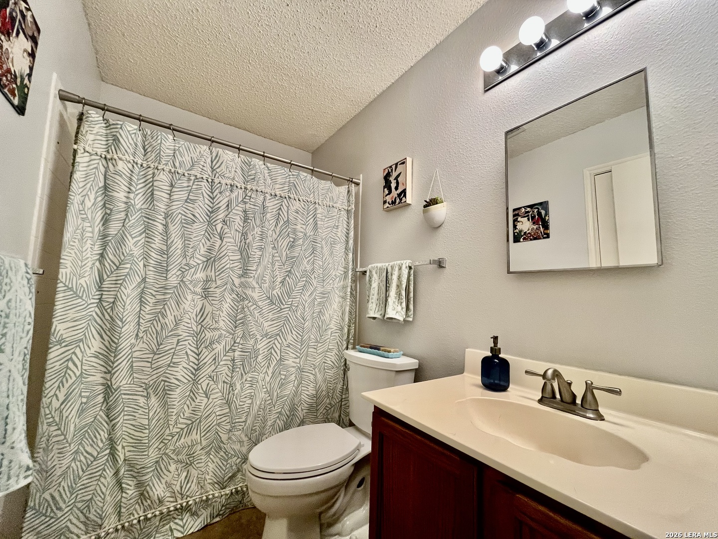 3043 Solitaire Hill San Antonio TX 78247