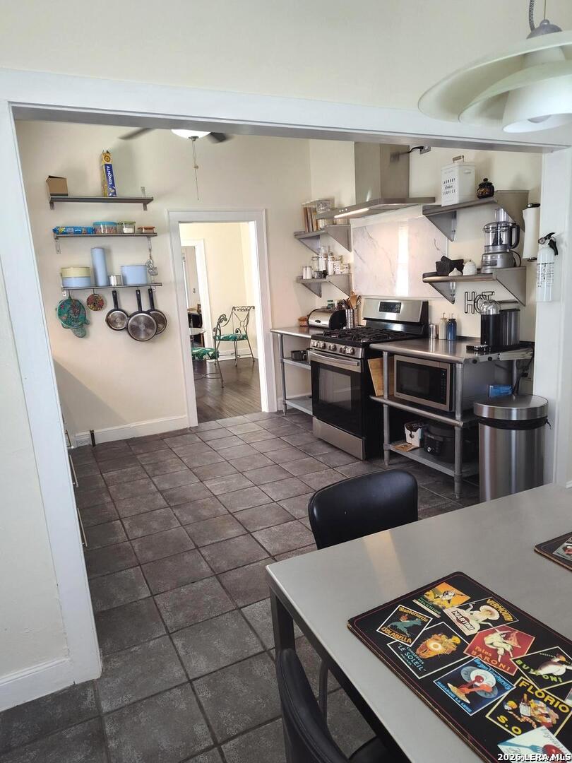 334 Pershing Avenue San Antonio TX 78209