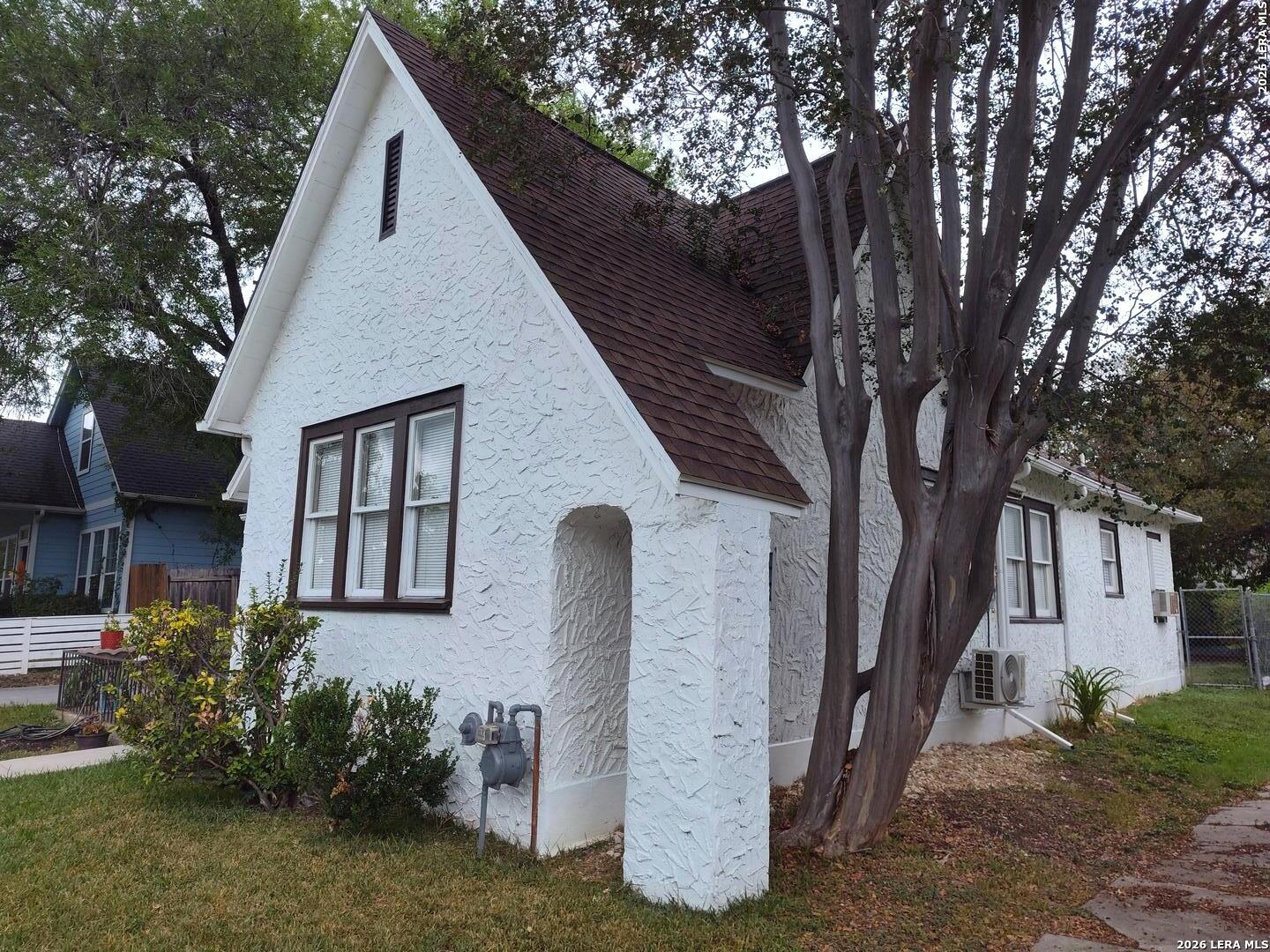 334 Pershing Avenue San Antonio TX 78209