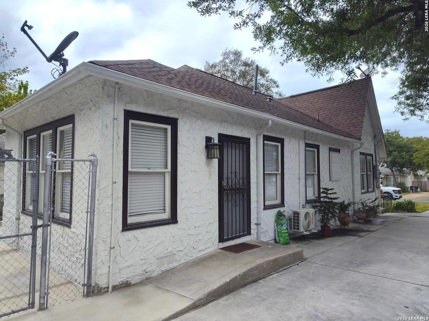 334 Pershing Avenue San Antonio TX 78209
