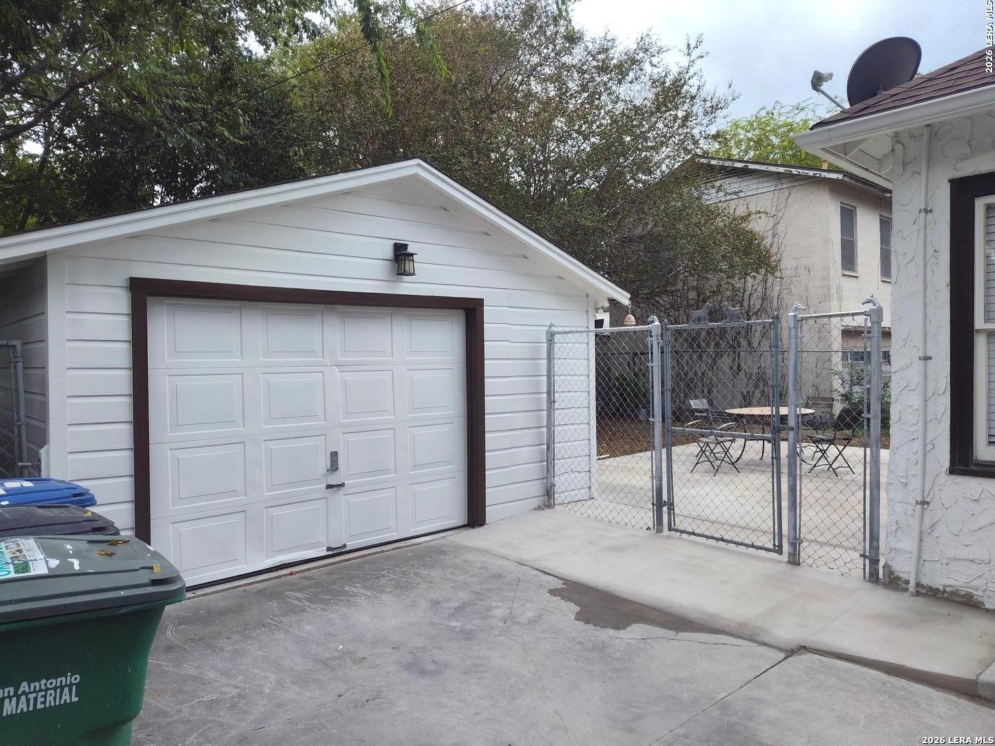 334 Pershing Avenue San Antonio TX 78209