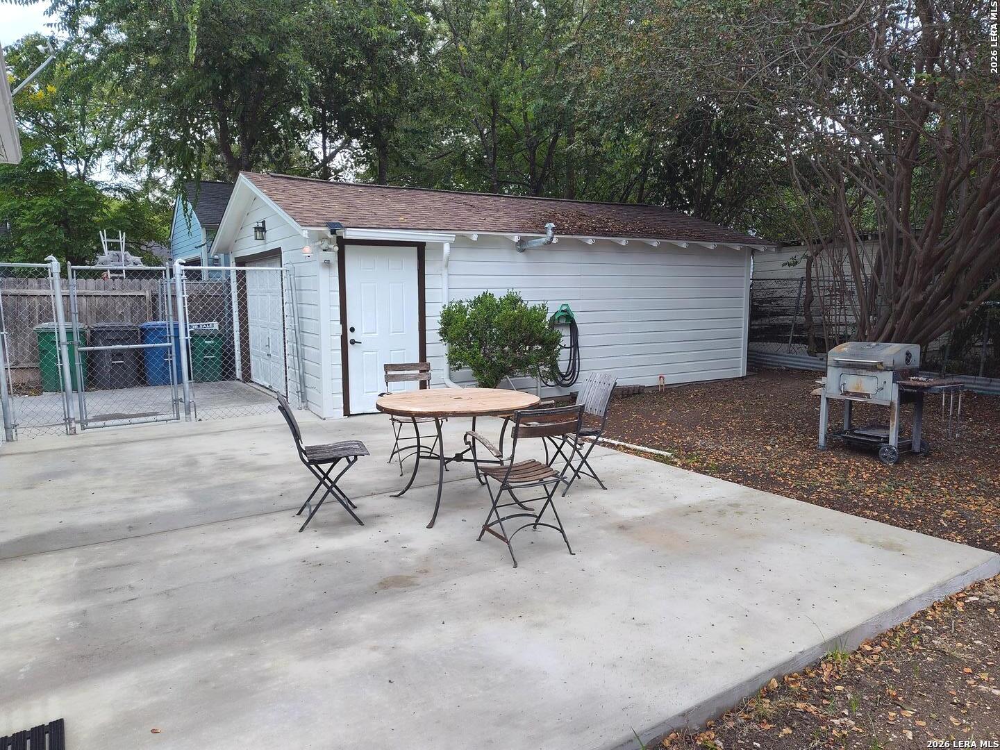 334 Pershing Avenue San Antonio TX 78209