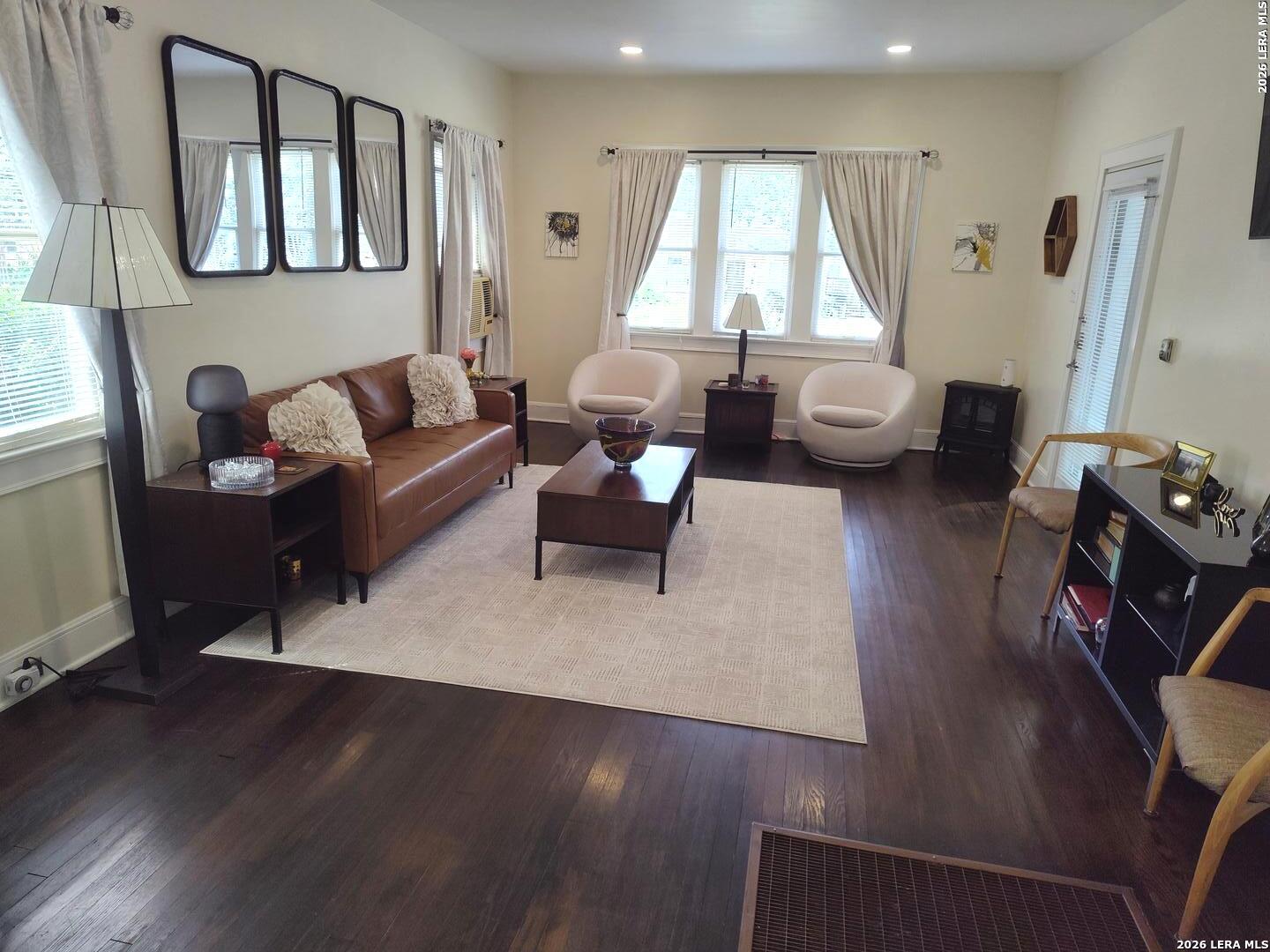 334 Pershing Avenue San Antonio TX 78209