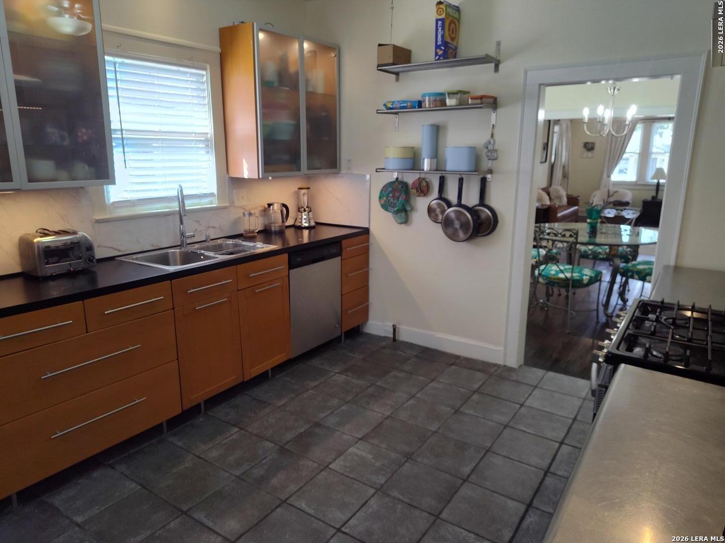 334 Pershing Avenue San Antonio TX 78209