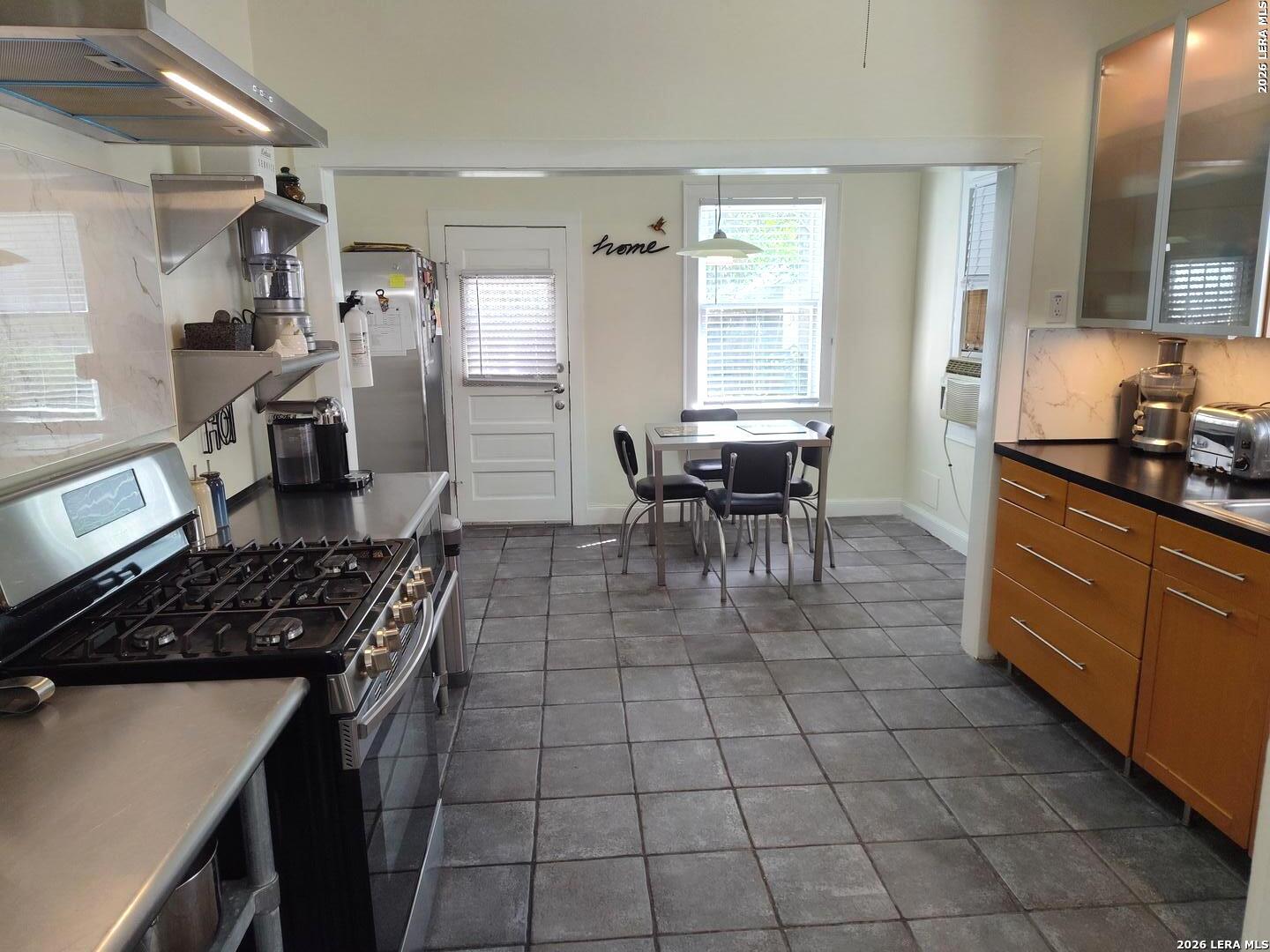 334 Pershing Avenue San Antonio TX 78209