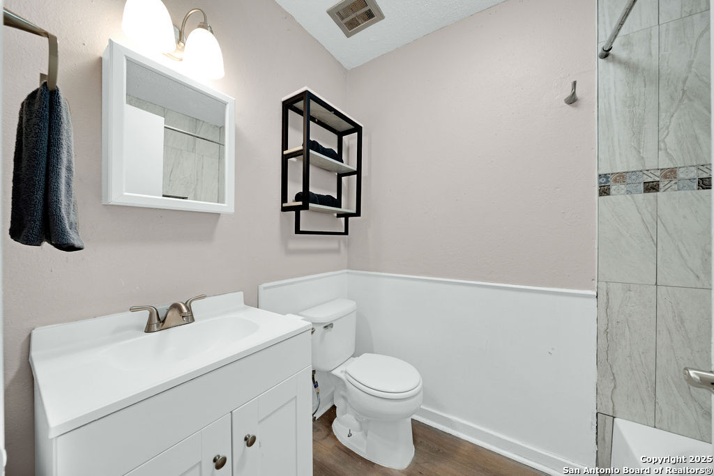 6706 Red Bluff San Antonio TX 78218