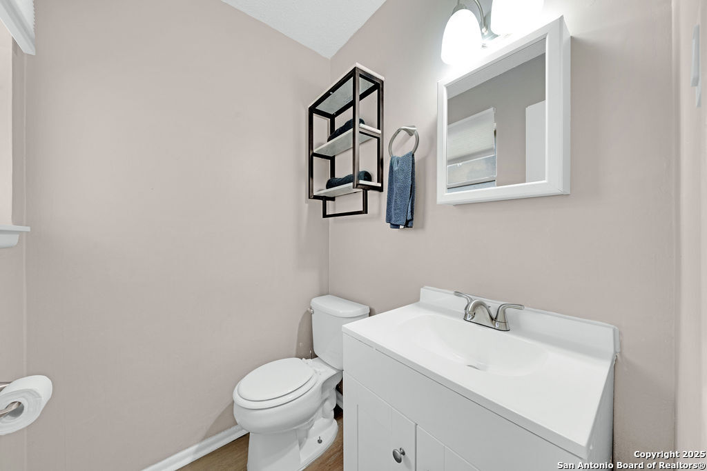 6706 Red Bluff San Antonio TX 78218