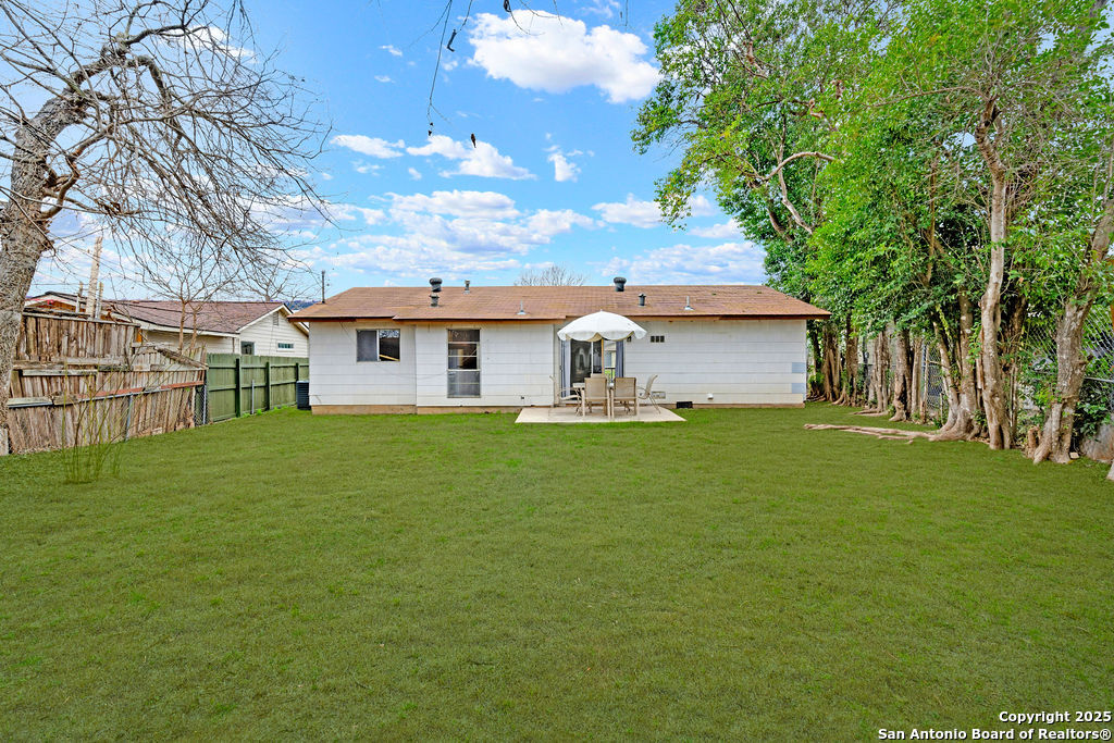 6706 Red Bluff San Antonio TX 78218