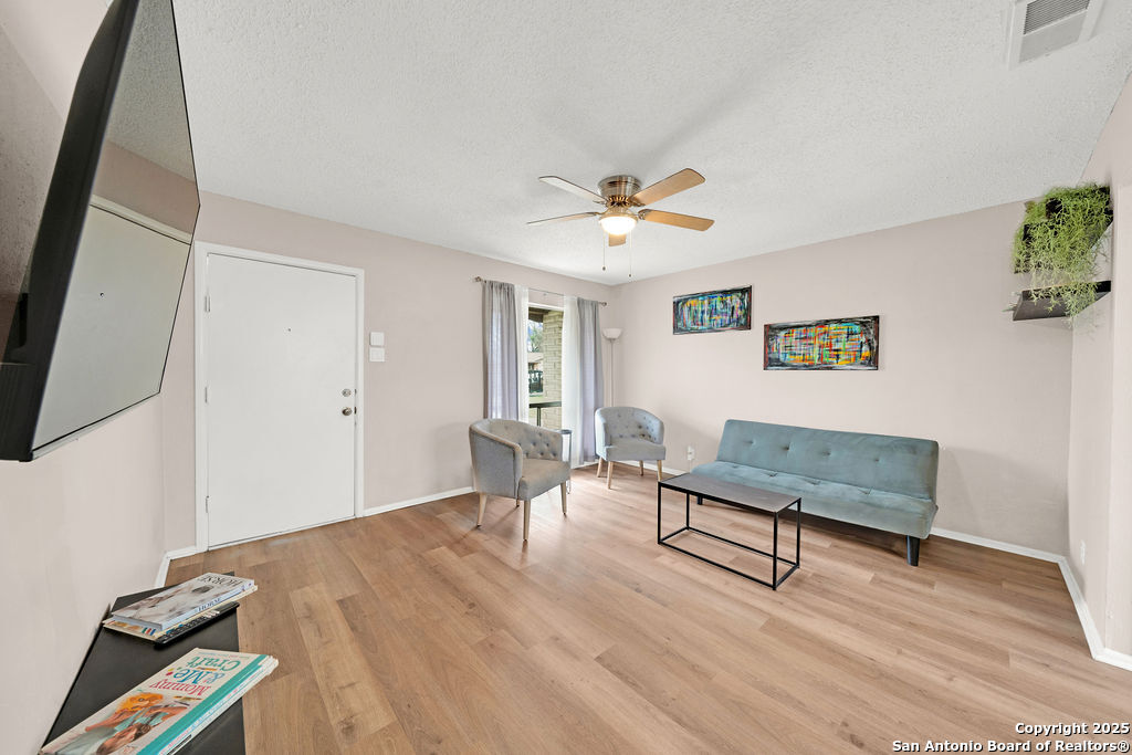 6706 Red Bluff San Antonio TX 78218