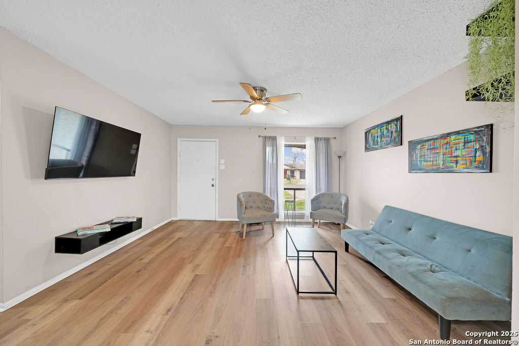 6706 Red Bluff San Antonio TX 78218