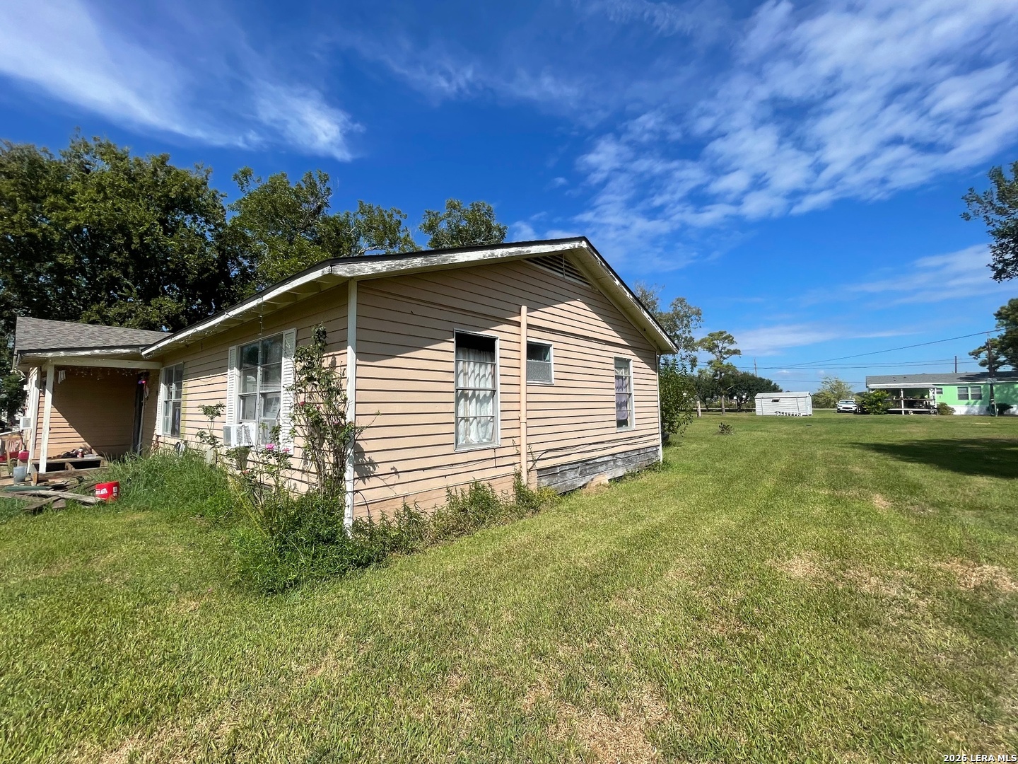 206 E Beecher Avenue Palacios TX 77465