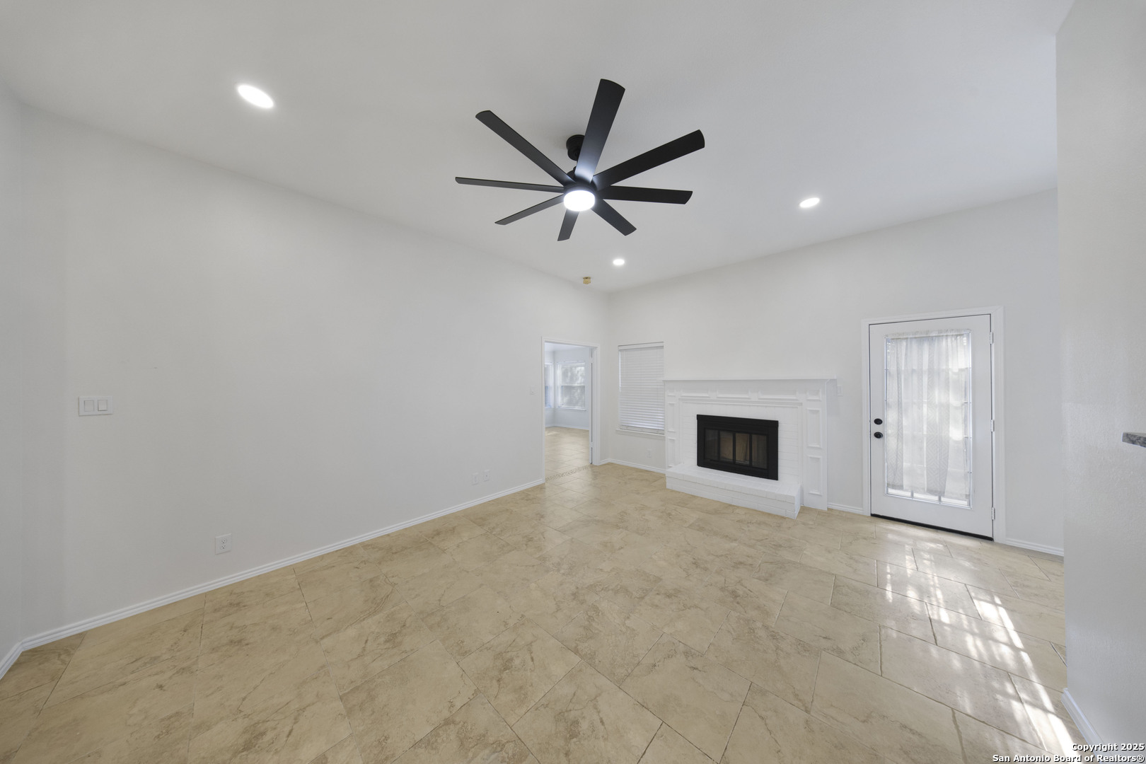9523 Black Thorn San Antonio TX 78240