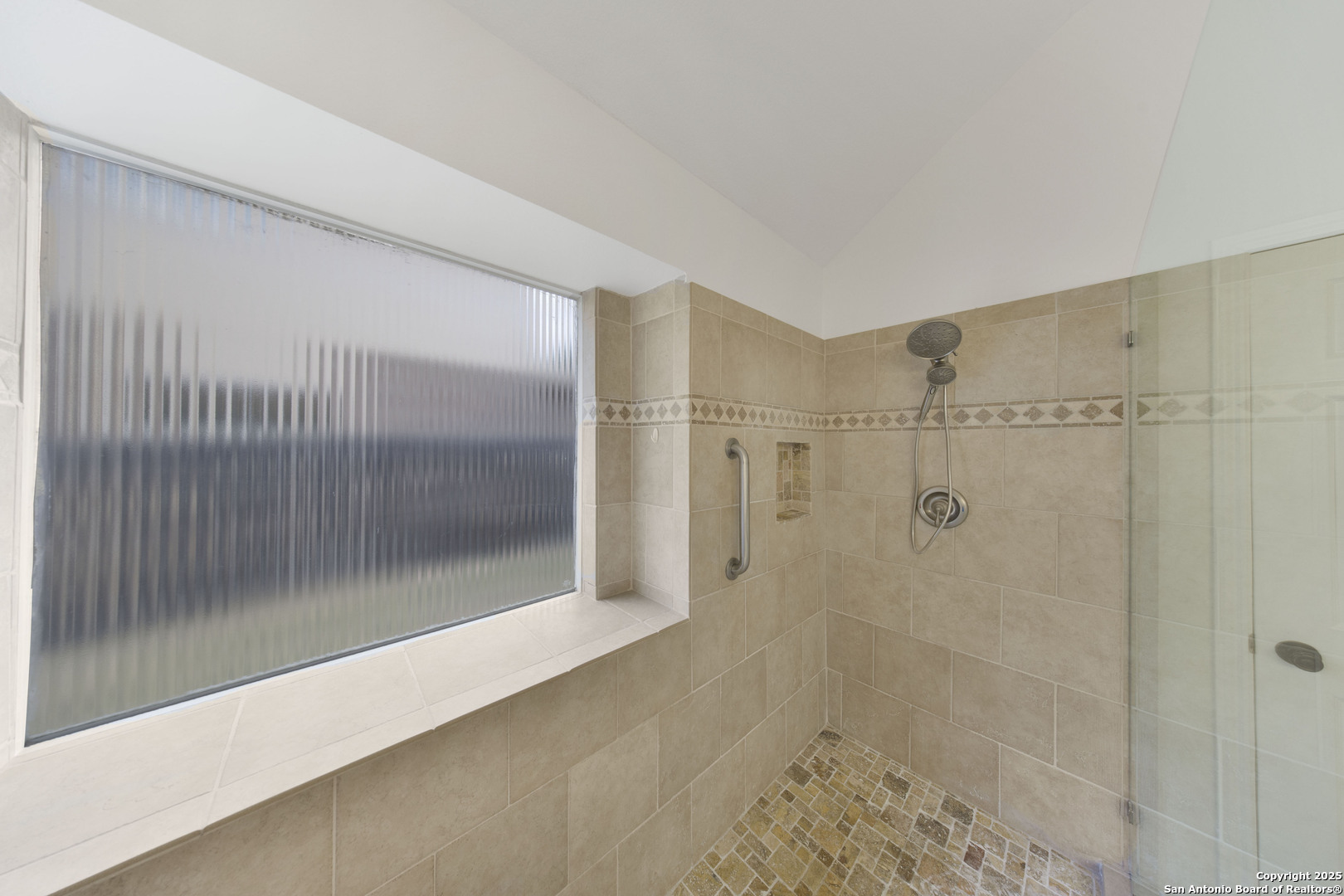9523 Black Thorn San Antonio TX 78240