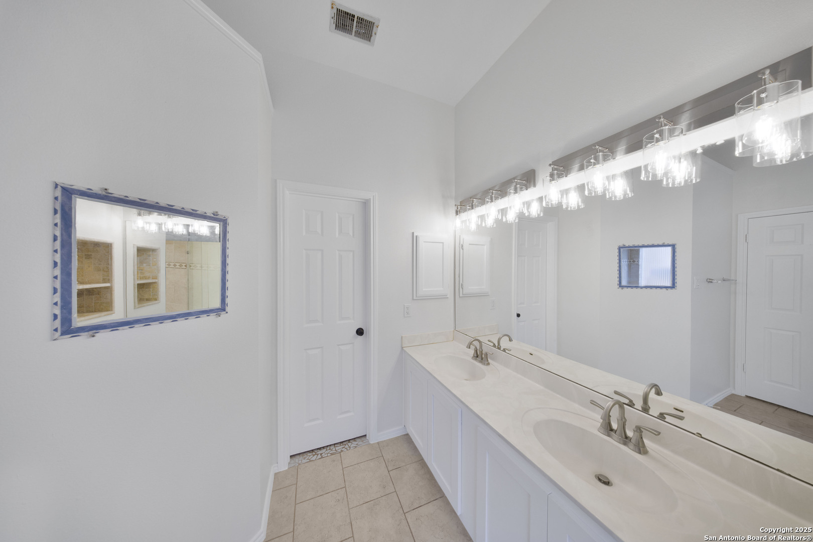 9523 Black Thorn San Antonio TX 78240