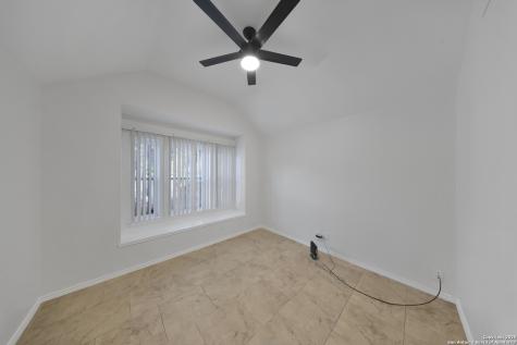 9523 Black Thorn San Antonio TX 78240