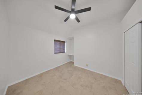 9523 Black Thorn San Antonio TX 78240
