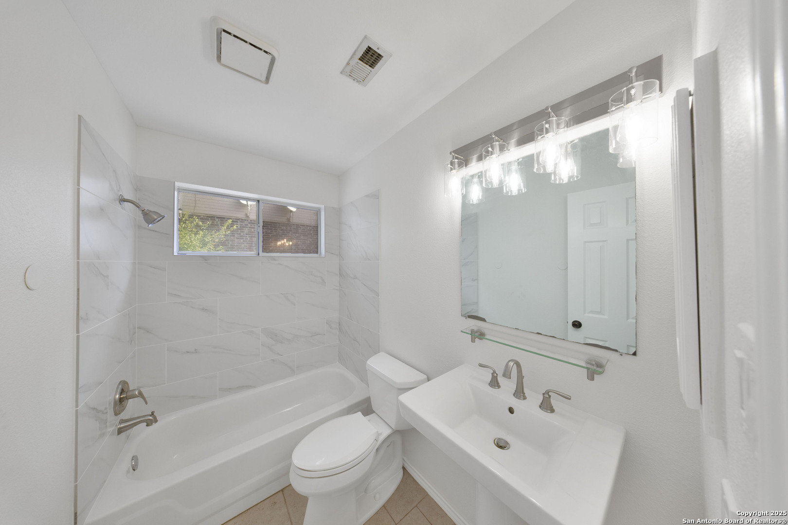 9523 Black Thorn San Antonio TX 78240