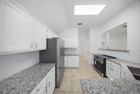 9523 Black Thorn San Antonio TX 78240