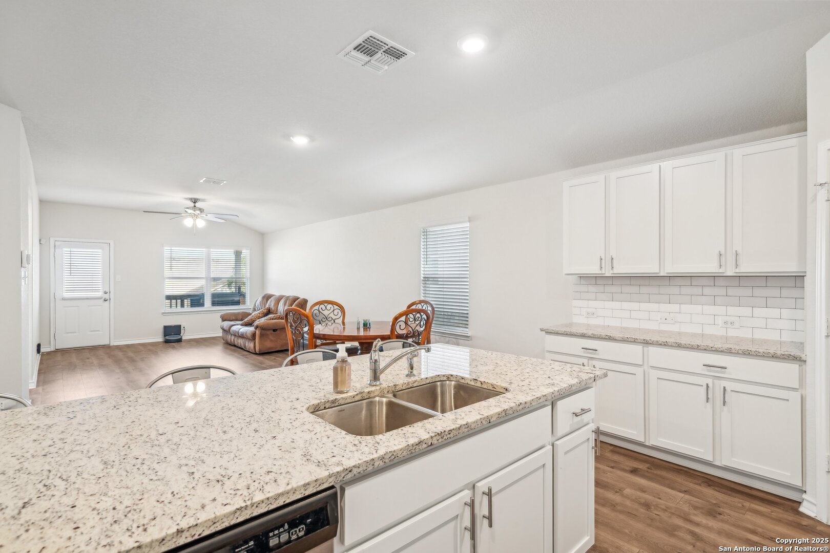 1733 Rocky Rise San Antonio TX 78245