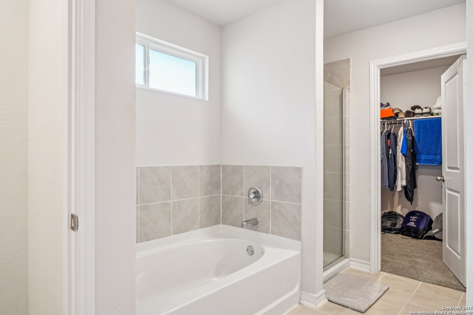 1733 Rocky Rise San Antonio TX 78245