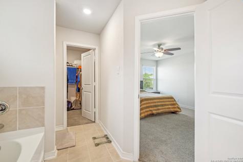 1733 Rocky Rise San Antonio TX 78245