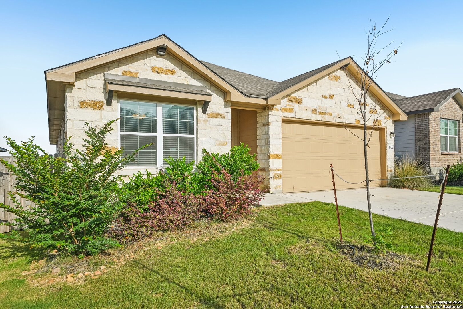 1733 Rocky Rise San Antonio TX 78245