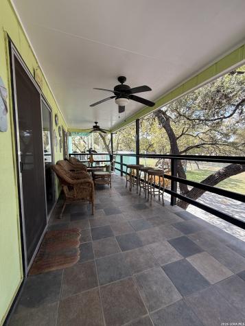 809 Lookout Lakehills TX 78063