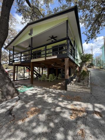 809 Lookout Lakehills TX 78063