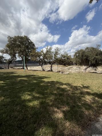 809 Lookout Lakehills TX 78063