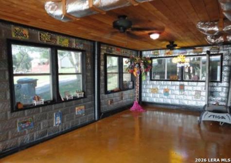 809 Lookout Lakehills TX 78063