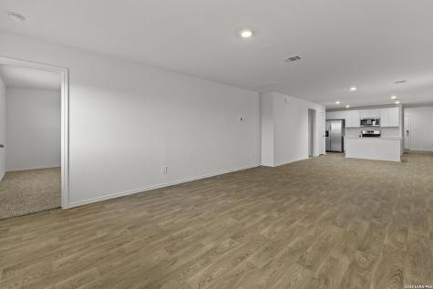 16039 Mahogany Way Elmendorf TX 78112