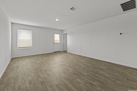 16039 Mahogany Way Elmendorf TX 78112