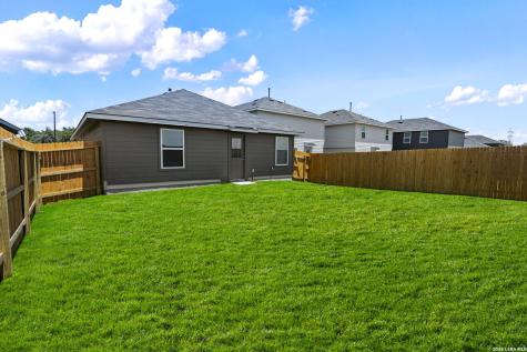 16039 Mahogany Way Elmendorf TX 78112